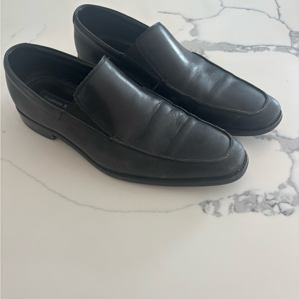Gordon Rush Black Loafers Sleek Leather Slip-Ons